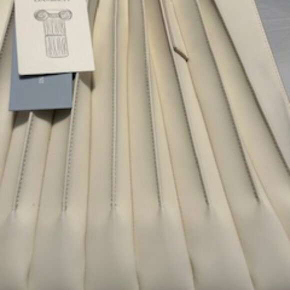 Ladies Handbag - Picture 2 of 13